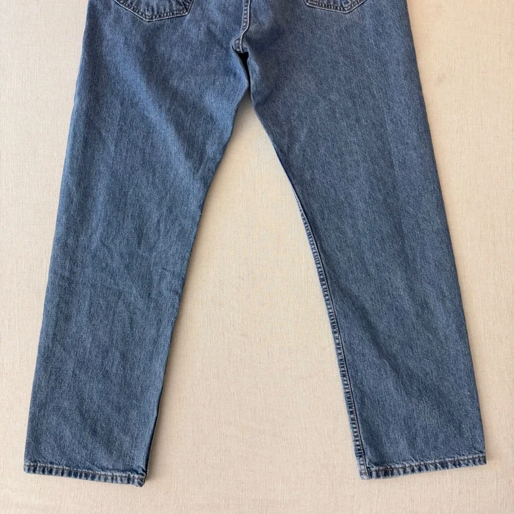 Levis versatile leg